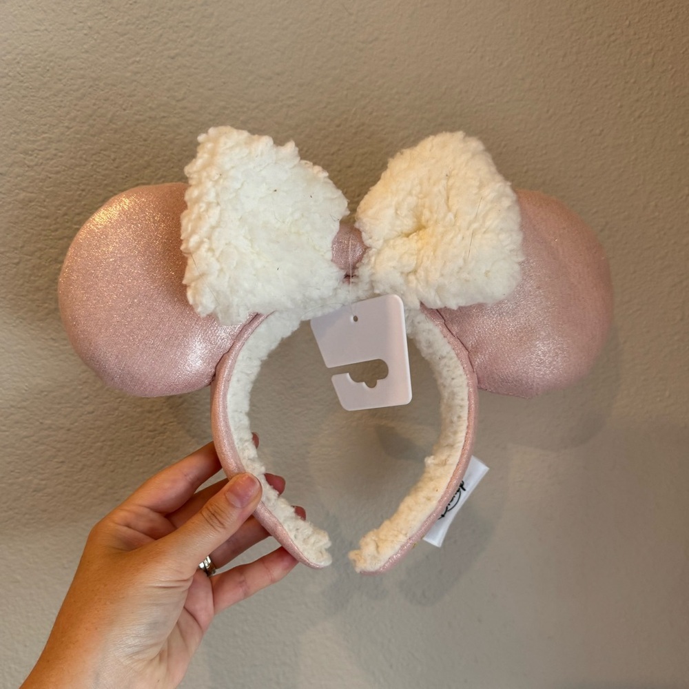 NWT Cozy Sherpa Disney Parks Mouse Ear Headband
